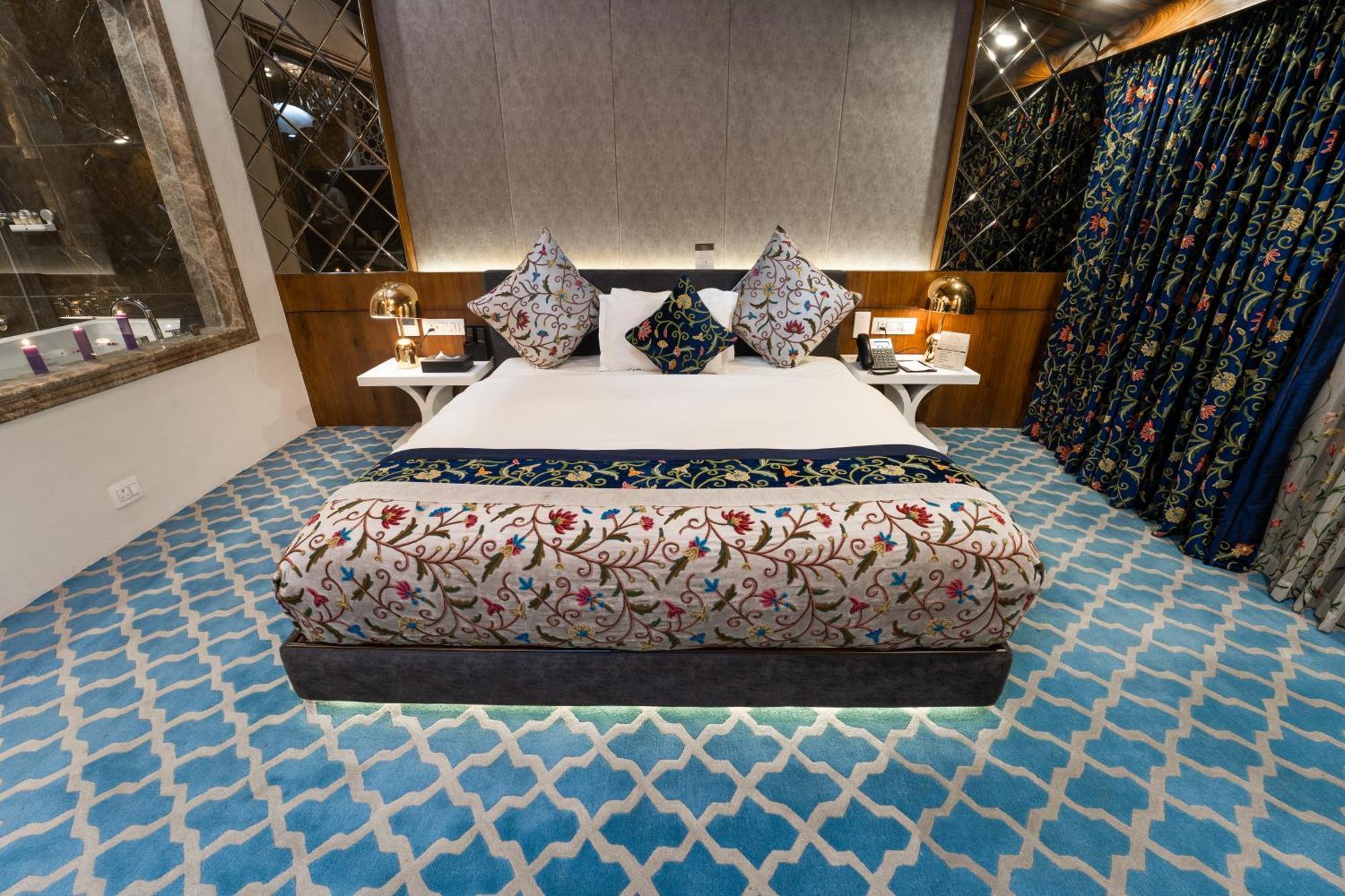 Hotel Snowland, Srinagar ภายนอก รูปภาพ