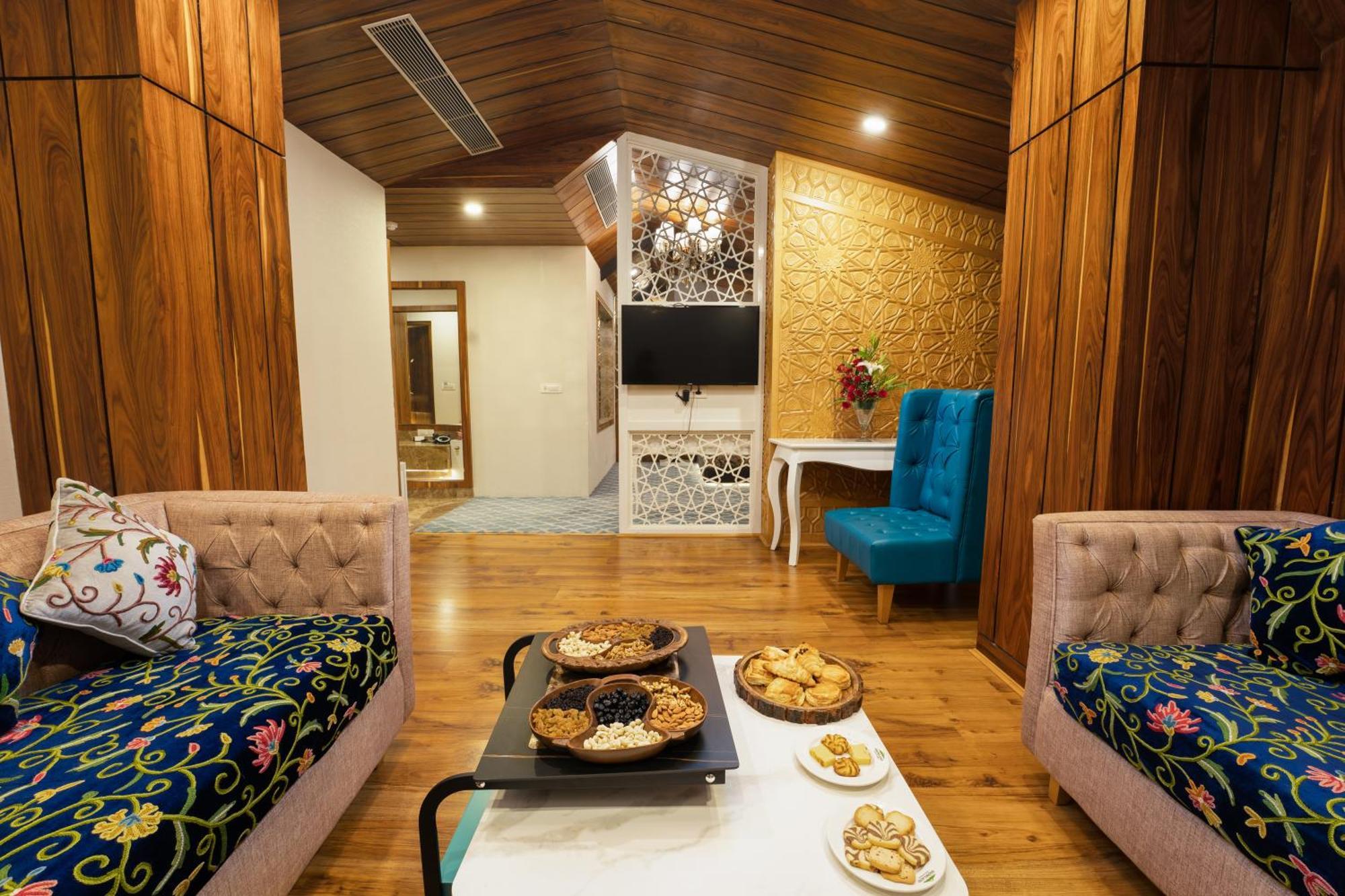 Hotel Snowland, Srinagar ภายนอก รูปภาพ