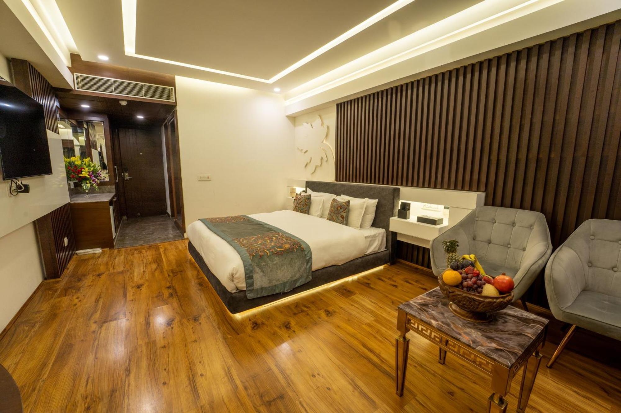 Hotel Snowland, Srinagar ภายนอก รูปภาพ