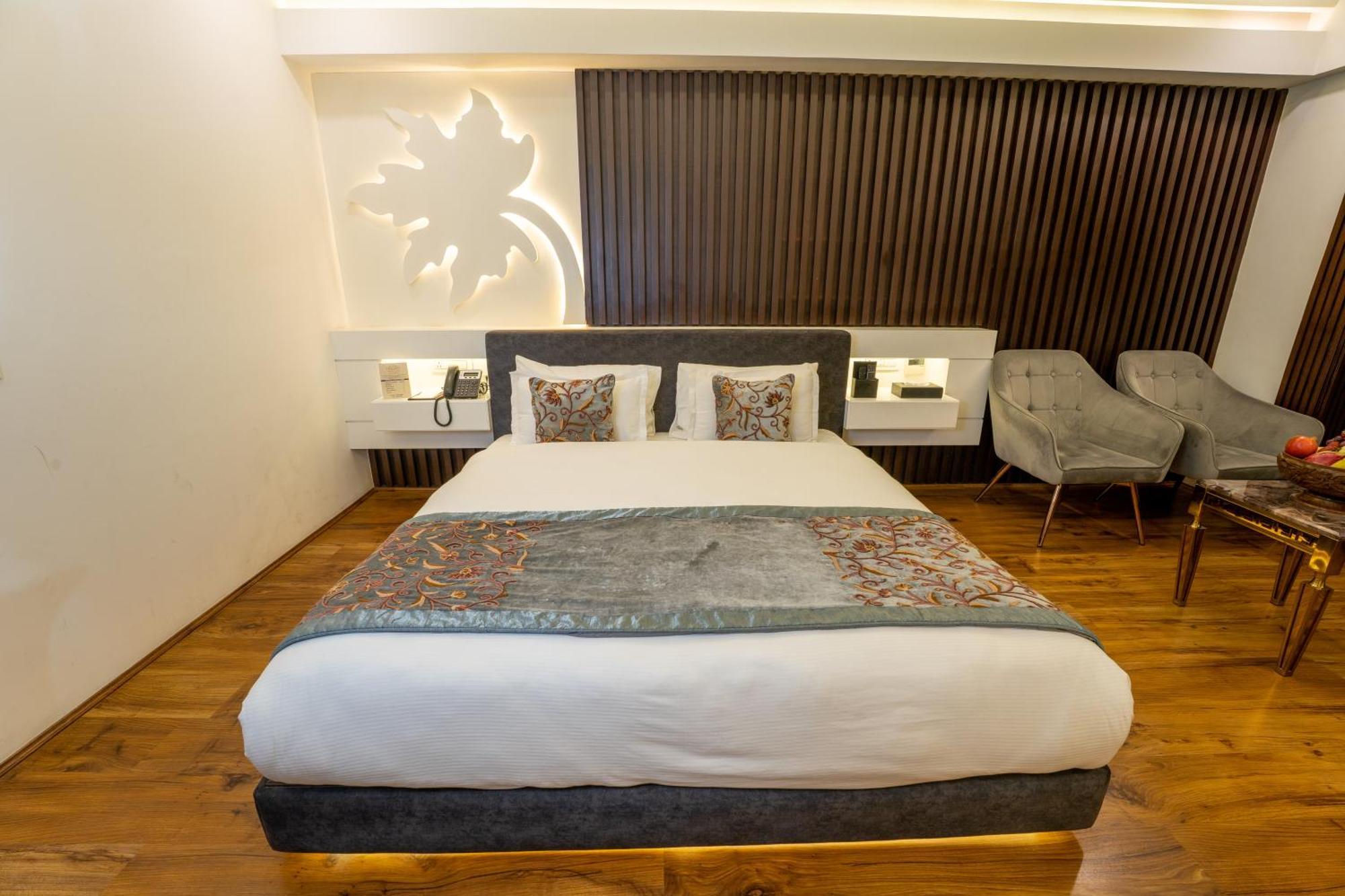 Hotel Snowland, Srinagar ภายนอก รูปภาพ