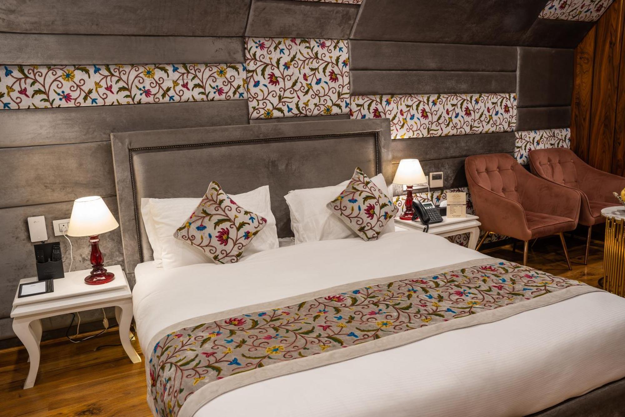 Hotel Snowland, Srinagar ภายนอก รูปภาพ